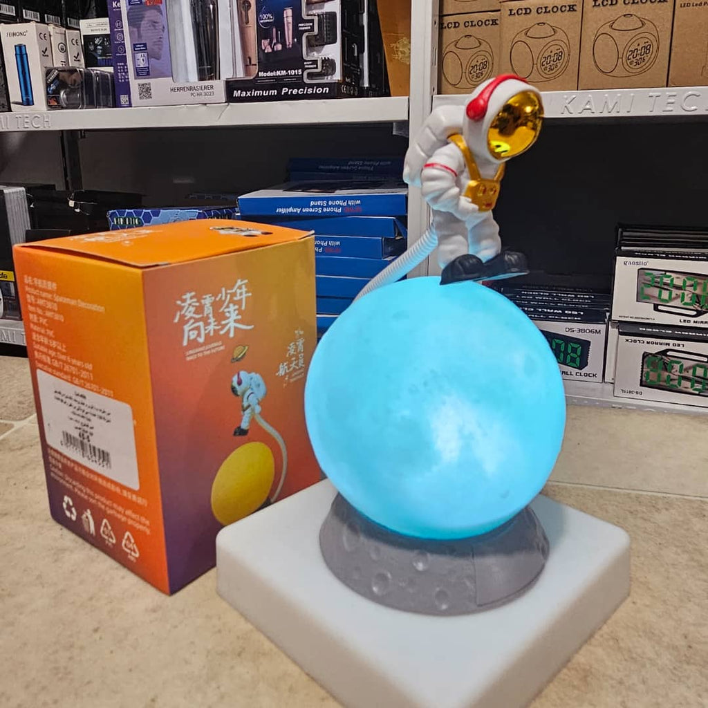 مصباح ليلي LED ثلاثي الأبعاد على شكل رائد فضاء قابل لإعادة الشحن USB - Veilleuse LED 3D Décorative Astronaute Rechargeable USB