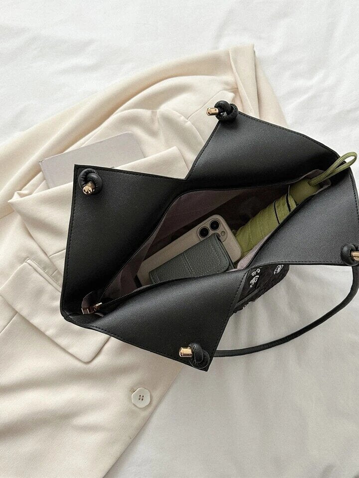 حقيبة كتف بنمط زهري مع تصميم رقعة حروف - Sac à bandoulière à motif floral avec motif de patch de lettre