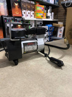 منفاخ هواء للسيارات 12V DC مع وصلات متعددة - Compresseur d'Air et Gonfleur Pneu Voiture 12V DC Allume-Cigare