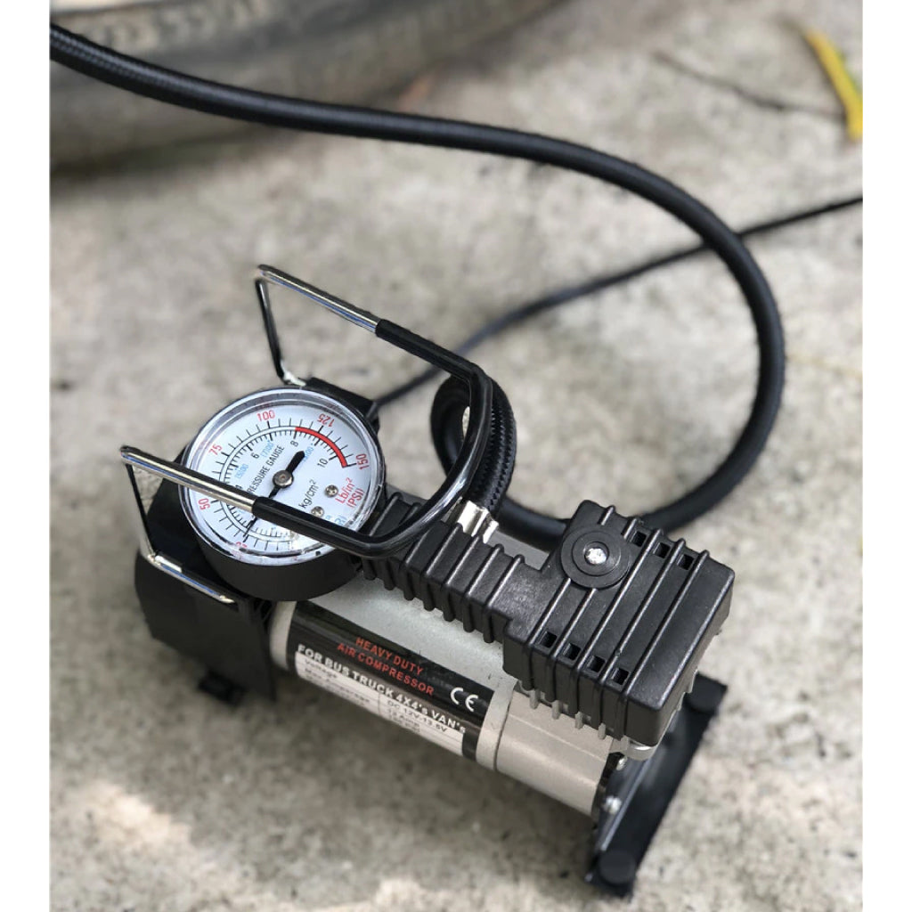 منفاخ هواء للسيارات 12V DC مع وصلات متعددة - Compresseur d'Air et Gonfleur Pneu Voiture 12V DC Allume-Cigare