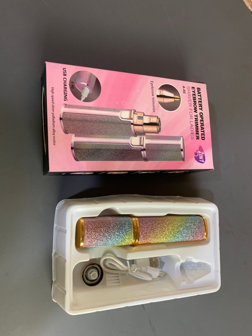 ماكينة حلاقة كهربائية 2 في 1 للنساء قابلة لإعادة الشحن لإزالة شعر الوجه والحواجب بدون ألم - Rasoir Électrique 2-en-1 Femme Rechargeable Épilateur Facial & Sourcils Indolore