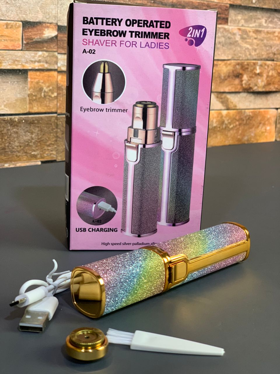 ماكينة حلاقة كهربائية 2 في 1 للنساء قابلة لإعادة الشحن لإزالة شعر الوجه والحواجب بدون ألم - Rasoir Électrique 2-en-1 Femme Rechargeable Épilateur Facial & Sourcils Indolore