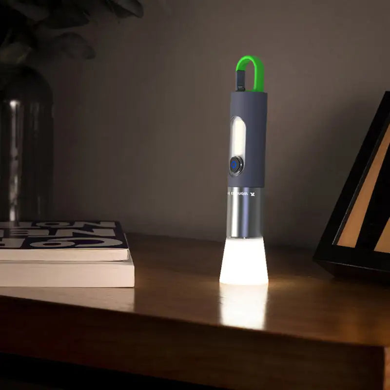 Lampe de poche LED zoomable 4 modes, Rechargeables 1800mAh