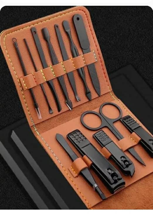 طقم قص أظافر احترافي 12 قطعة من الفولاذ المقاوم للصدأ - Ensemble Coupe-Ongles Professionnel 12 Pcs en Acier Inoxydable