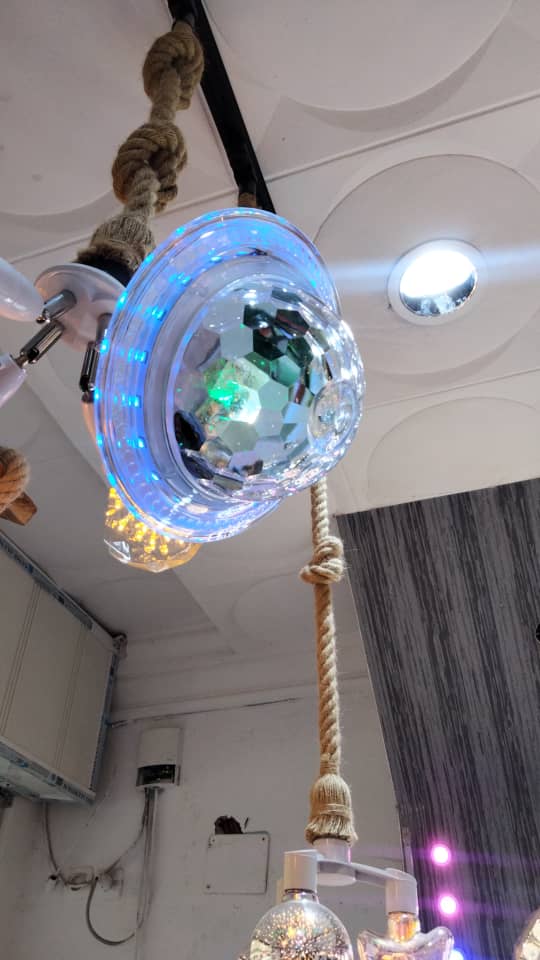 كرة ديسكو كريستال UFO موسيقى بلوتوث LED RGB E27 - Boule Magique Cristal UFO Musique Bluetooth LED RGB E27