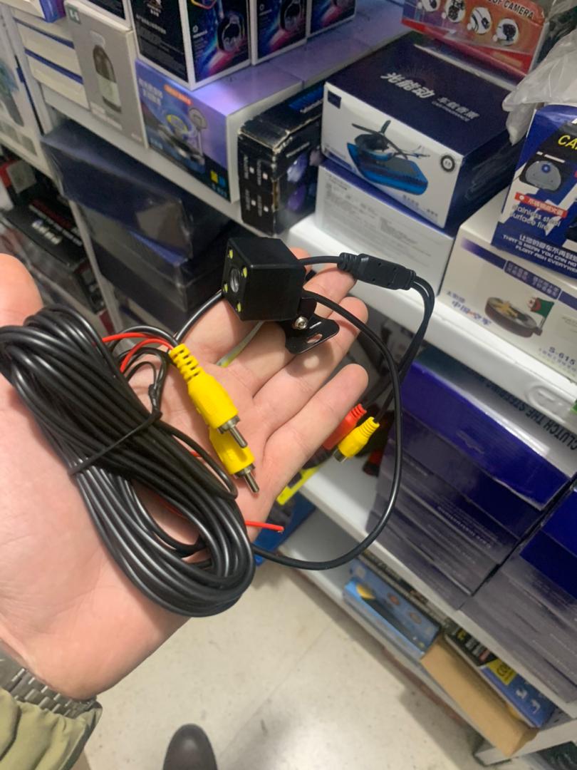 كاميرا رجوع للخلف | عالمية | 4 LED | رؤية ليلية | زاوية واسعة | مقاومة للماء - Caméra de recul Universelle | 4 LED | Vision Nocturne | Ultra Grand Angle | Étanche