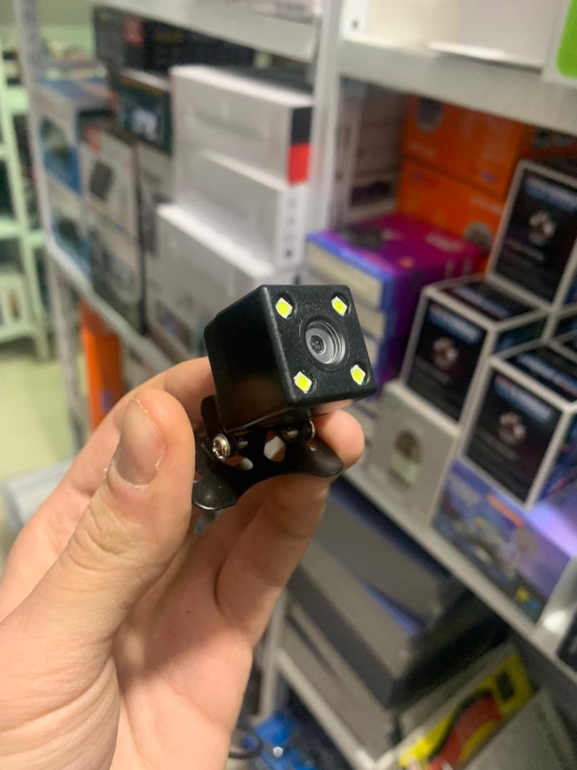 كاميرا رجوع للخلف | عالمية | 4 LED | رؤية ليلية | زاوية واسعة | مقاومة للماء - Caméra de recul Universelle | 4 LED | Vision Nocturne | Ultra Grand Angle | Étanche