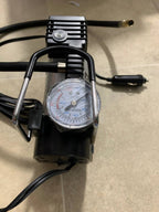 منفاخ هواء للسيارات 12V DC مع وصلات متعددة - Compresseur d'Air et Gonfleur Pneu Voiture 12V DC Allume-Cigare