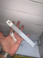 مصباح خزانة بمستشعر حركة قابل لإعادة الشحن ولاسلكي - Lampe de Placard à Détecteur de Mouvement Rechargeable et Sans Fil