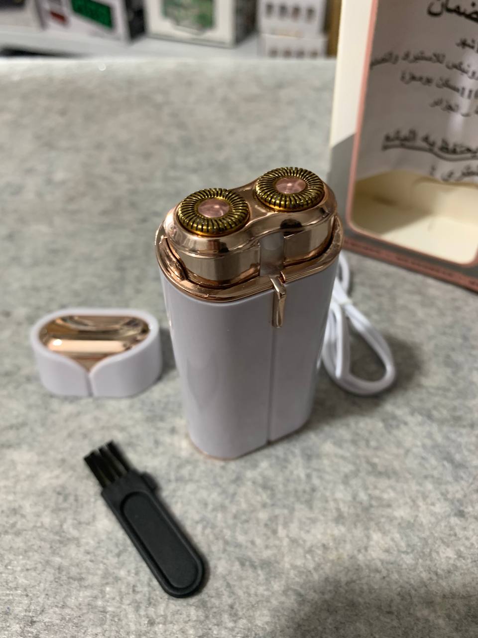 ماكينة حلاقة كهربائية للوجه بدون ألم مع ضوء LED - Rasoir Électrique Visage Indolore avec Lumière LED