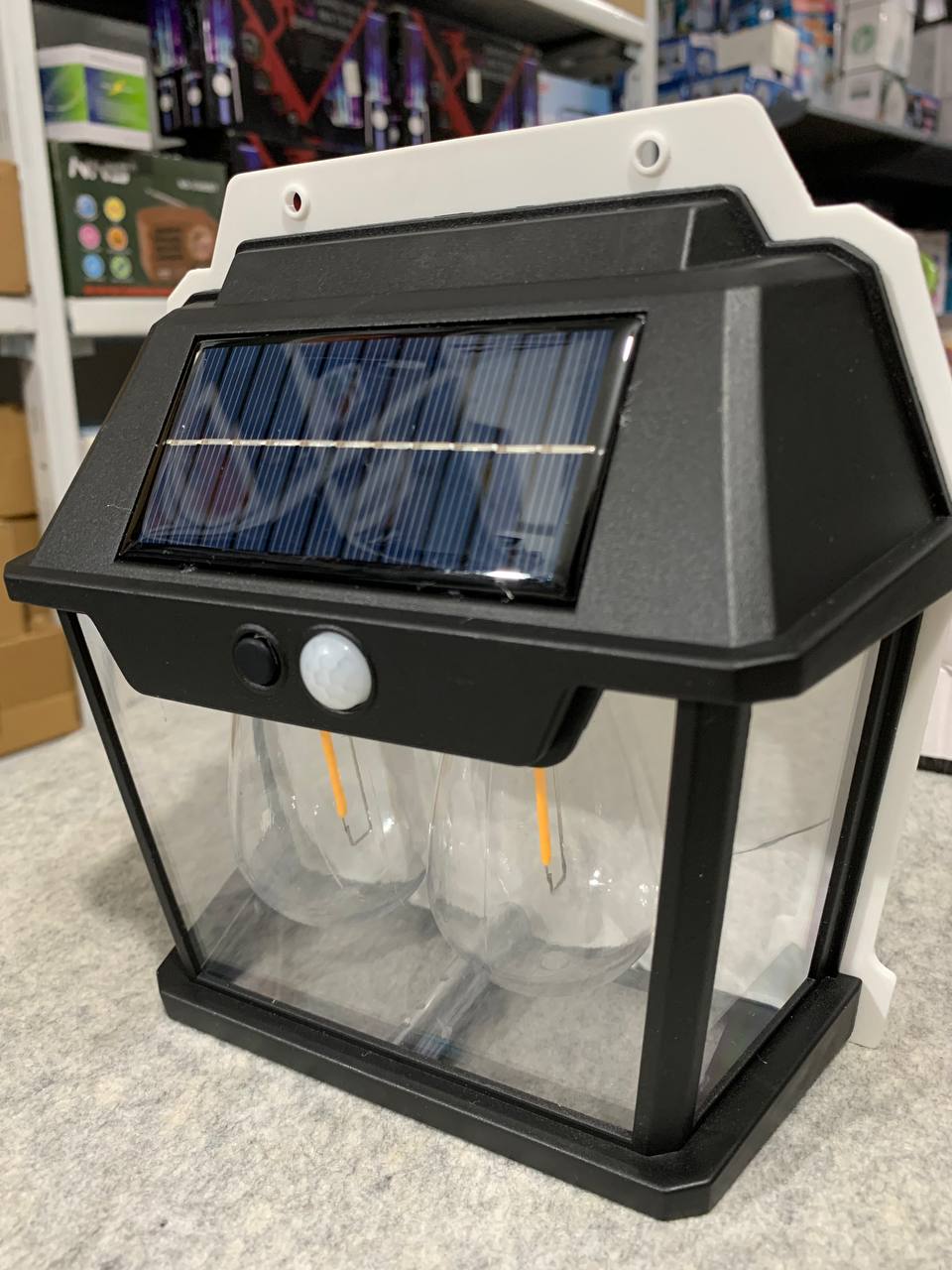 مصباح جداري شمسي خارجي مقاوم للماء مع مستشعر حركة - Applique Murale Solaire Étanche IP65 avec Détecteur de Mouvement