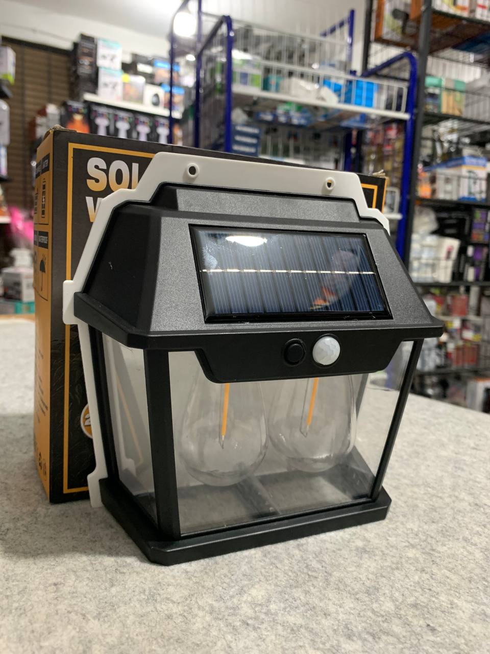 مصباح جداري شمسي خارجي مقاوم للماء مع مستشعر حركة - Applique Murale Solaire Étanche IP65 avec Détecteur de Mouvement