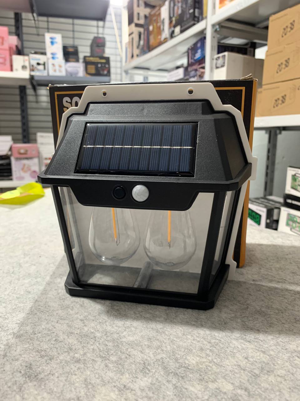 مصباح جداري شمسي خارجي مقاوم للماء مع مستشعر حركة - Applique Murale Solaire Étanche IP65 avec Détecteur de Mouvement