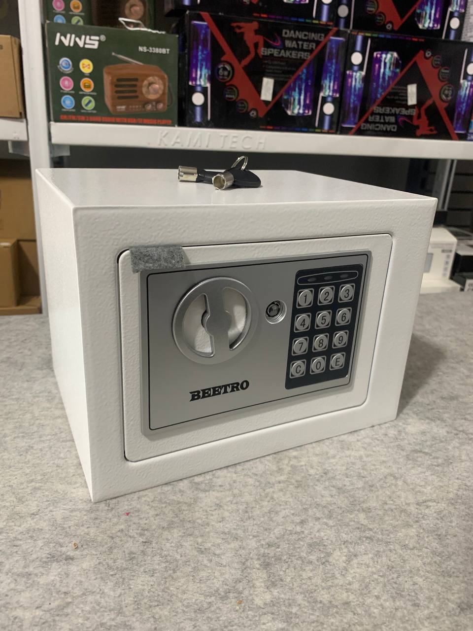 خزنة إلكترونية مع رمز أمان قابل للبرمجة - Coffre Fort Électronique avec Code de Sécurité Programmable