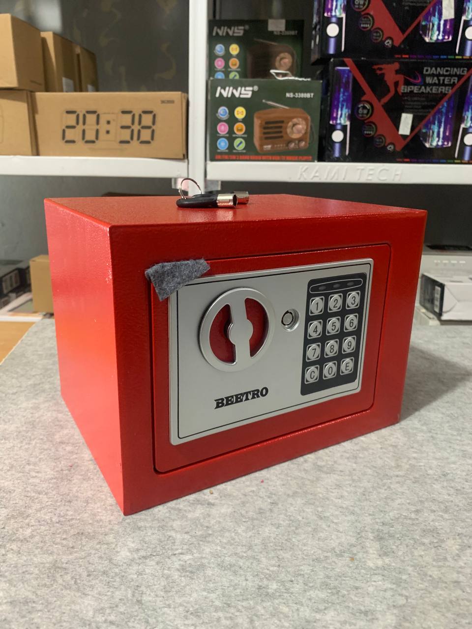خزنة إلكترونية مع رمز أمان قابل للبرمجة - Coffre Fort Électronique avec Code de Sécurité Programmable
