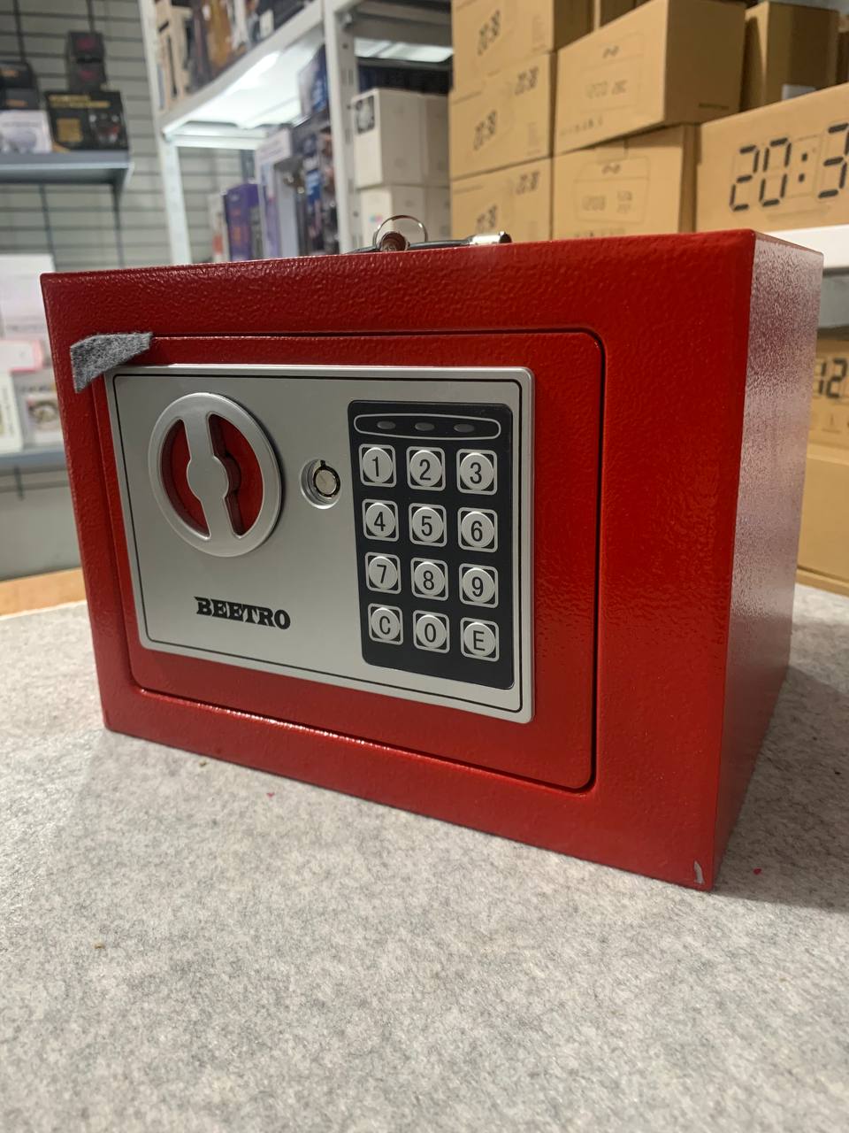 خزنة إلكترونية مع رمز أمان قابل للبرمجة - Coffre Fort Électronique avec Code de Sécurité Programmable
