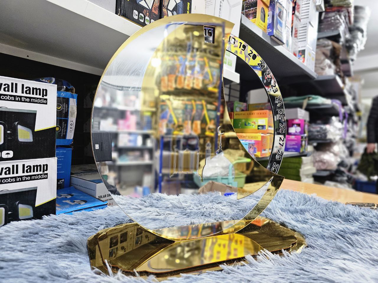 Calendrier rotatif pour compte à rebours du Ramadan , En acrylique effet miroir Grand Format ديكور رزنامة شهر رمضان حجم كبير ذهبي