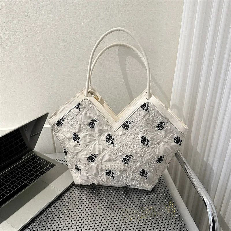 حقيبة كتف بنمط زهري مع تصميم رقعة حروف - Sac à bandoulière à motif floral avec motif de patch de lettre