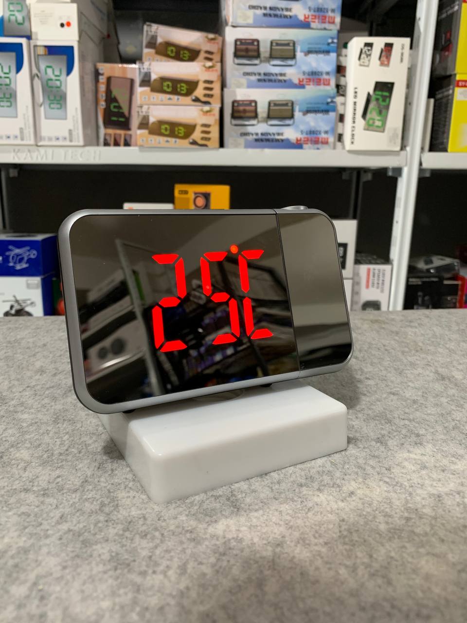 منبه رقمي ذكي Quickdz Shop مع بروجيكتور 180°، عرض حرارة، USB وغفوة DS-8590L - Réveil Numérique Intelligent Quickdz Shop avec Projecteur 180°, Température, USB & Snooze DS-8590L