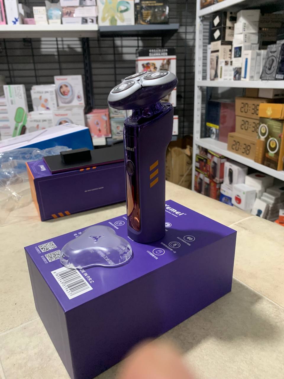 Kemei ماكينة حلاقة كهربائية للجسم للرجال، مقاومة للماء، شاشة LCD، نظام عائم ثلاثي الأبعاد، KM-1941s - Kemei Rasoir Électrique Corps Homme, Étanche, Écran LCD, Système Flottant 3D, KM-1941s