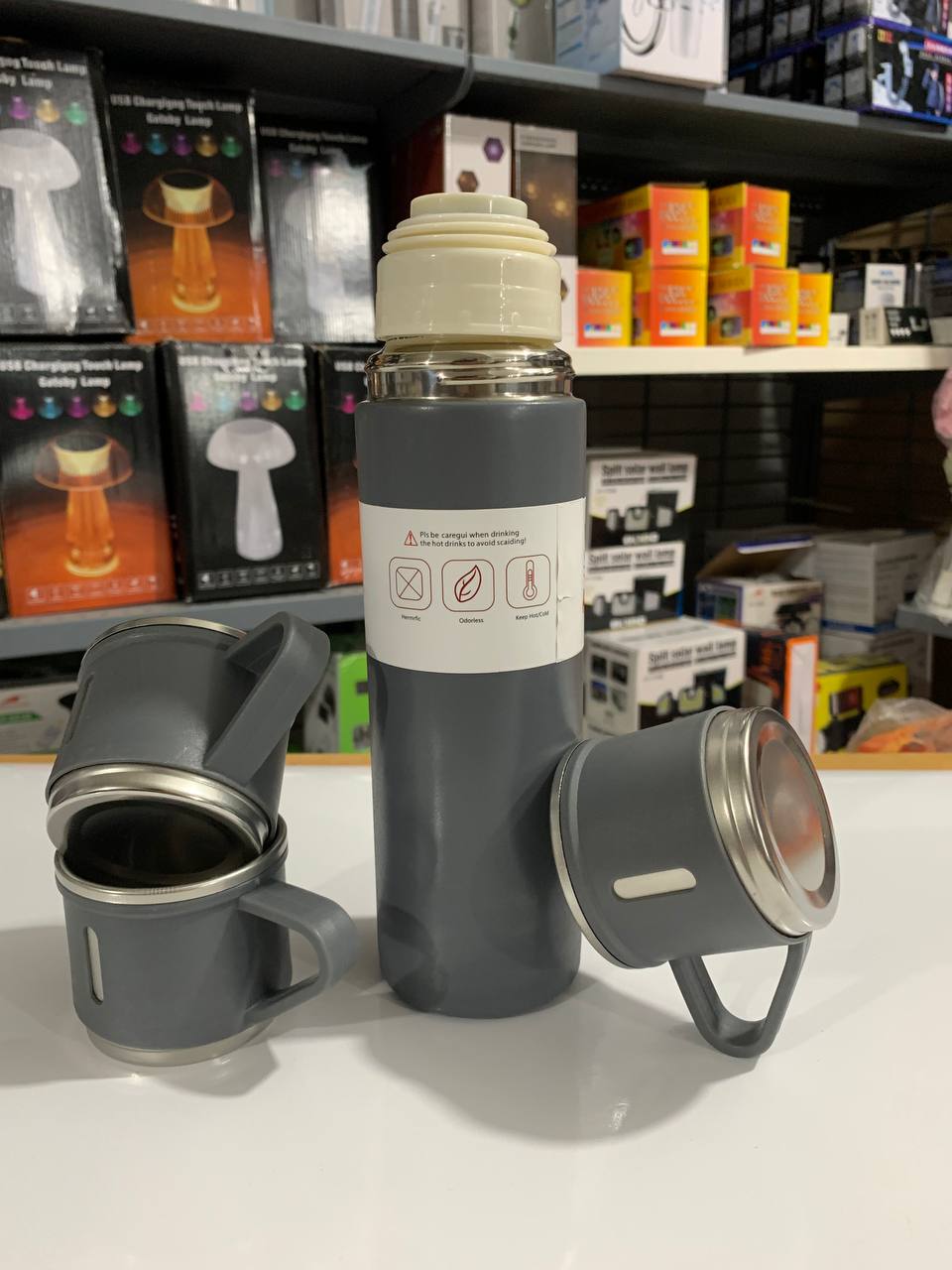 طقم ترمس حراري 500 مل مع 3 أكواب ستانلس ستيل - Ensemble Thermos 500ml avec 3 Tasses Thermiques en Acier Inoxydable