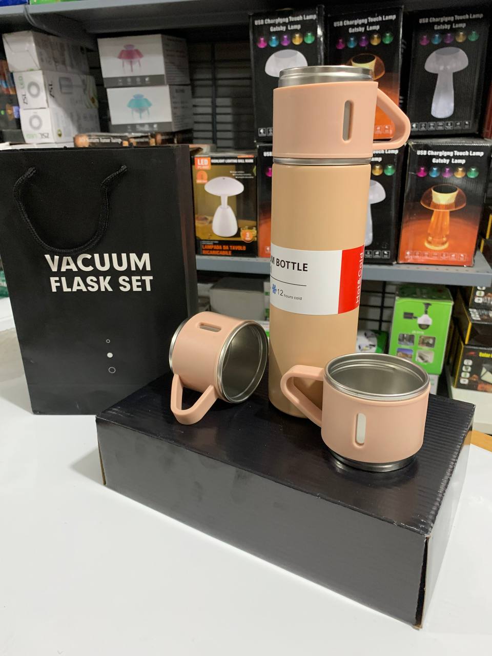 طقم ترمس حراري 500 مل مع 3 أكواب ستانلس ستيل - Ensemble Thermos 500ml avec 3 Tasses Thermiques en Acier Inoxydable