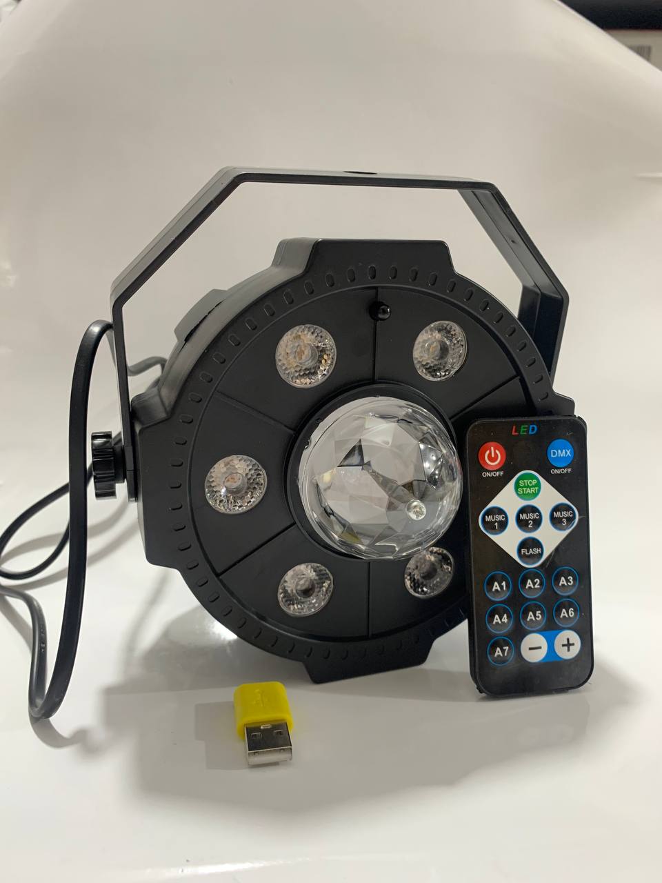 جهاز عرض ليزر RGB دوار 6 في 1 مع ستروب للمسرح والديسكو - Projecteur Laser RGB Rotatif 6-en-1 Effets Stroboscope DJ Scène