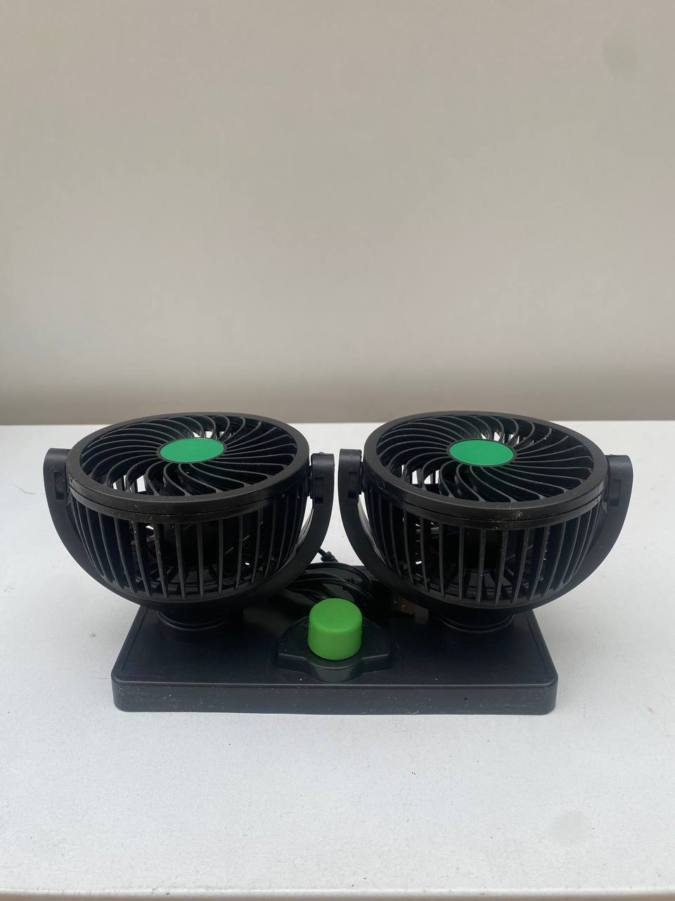 مروحة سيارة مزدوجة 12V دوارة 360° بسرعتين - Quickdz Shop - Double Ventilateur Voiture 12V Rotatif 360° 2 Vitesses - Quickdz Shop