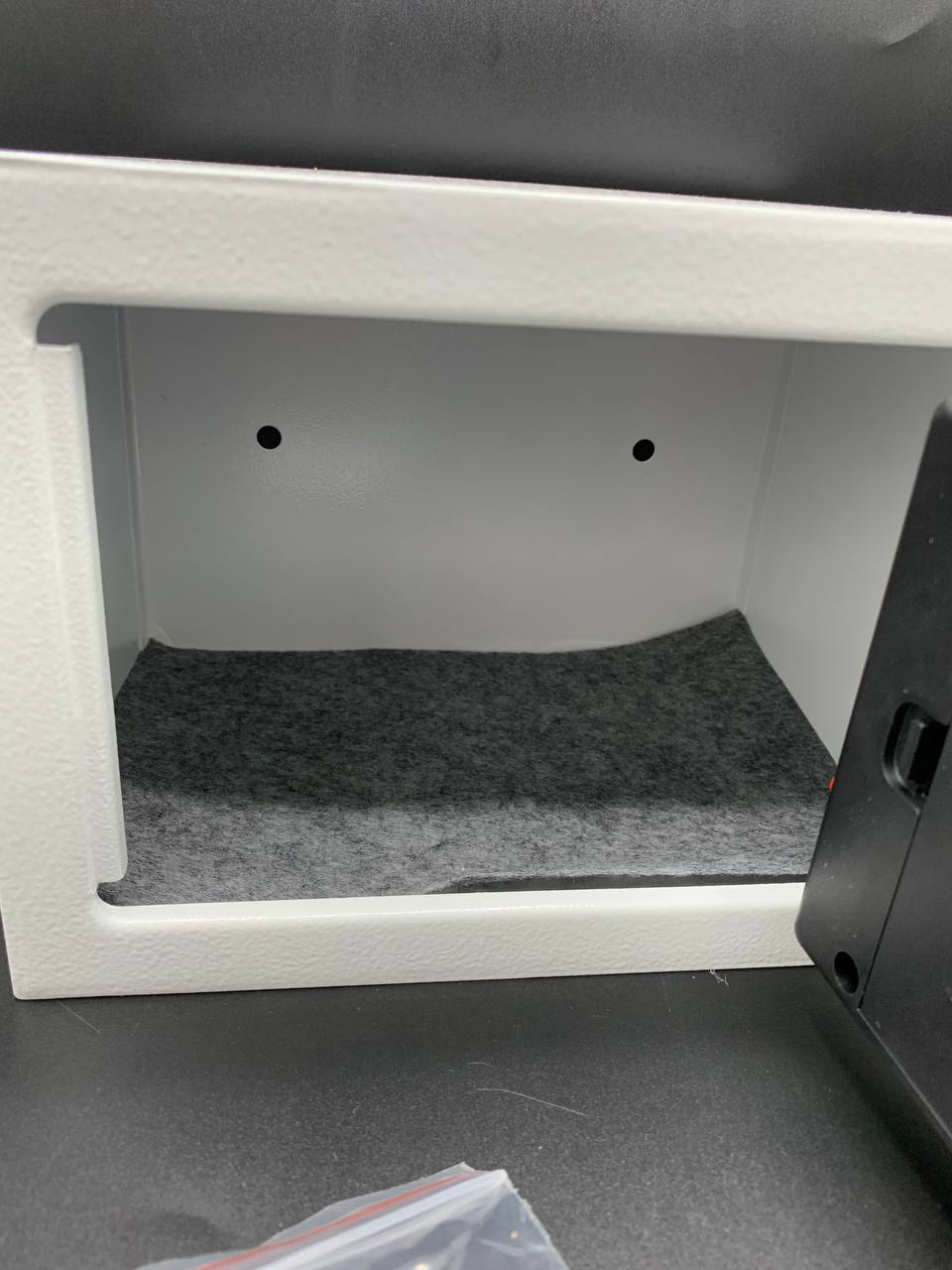 خزنة إلكترونية مع رمز أمان قابل للبرمجة - Coffre Fort Électronique avec Code de Sécurité Programmable