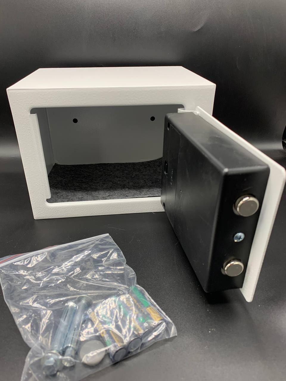 خزنة إلكترونية مع رمز أمان قابل للبرمجة - Coffre Fort Électronique avec Code de Sécurité Programmable