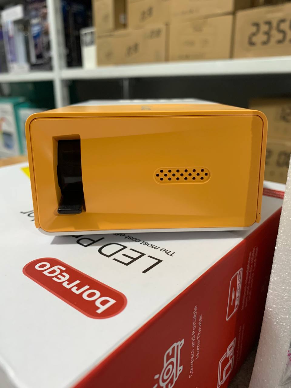 بروجيكتور منزلي Borrego YG300 1080P Full HD محمول - Projecteur Home Cinéma Borrego YG300 Full HD 1080P Portable